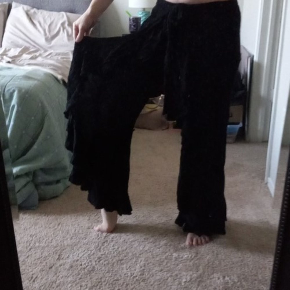 Black Beach/Vacation Pants| Flowy Bottoms | BRAND NEW!